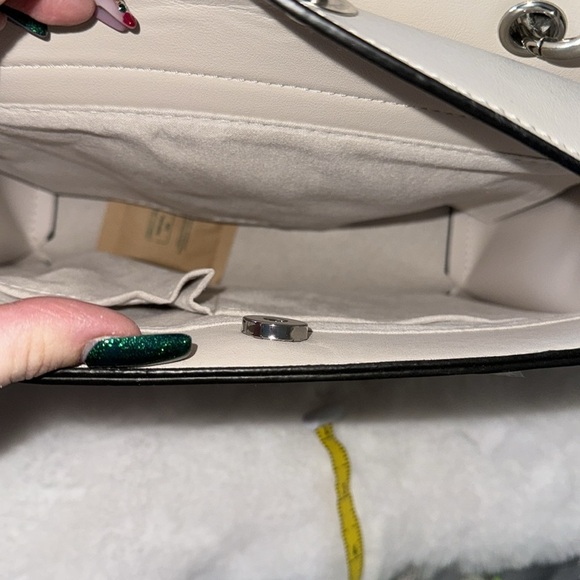 NEW Steve Madden Valentine’s Day Kisses Bevelyn Crossbody Handbag 💋💋 - Picture 9 of 14